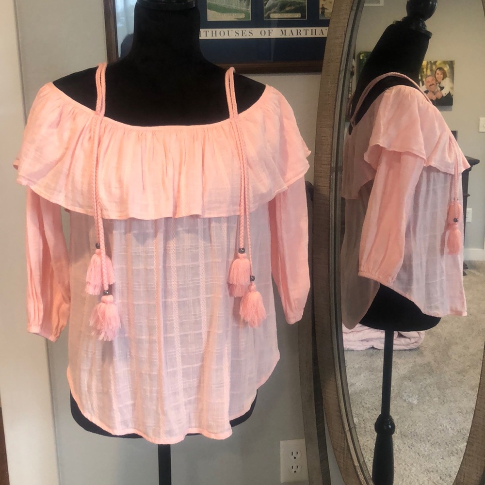 NEW, Never worn William Rast Cold shoulder blouse.